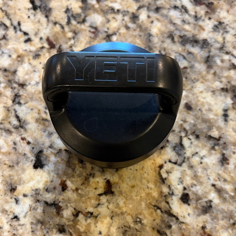 YETI bottle lid bundle - Picture 7 of 8